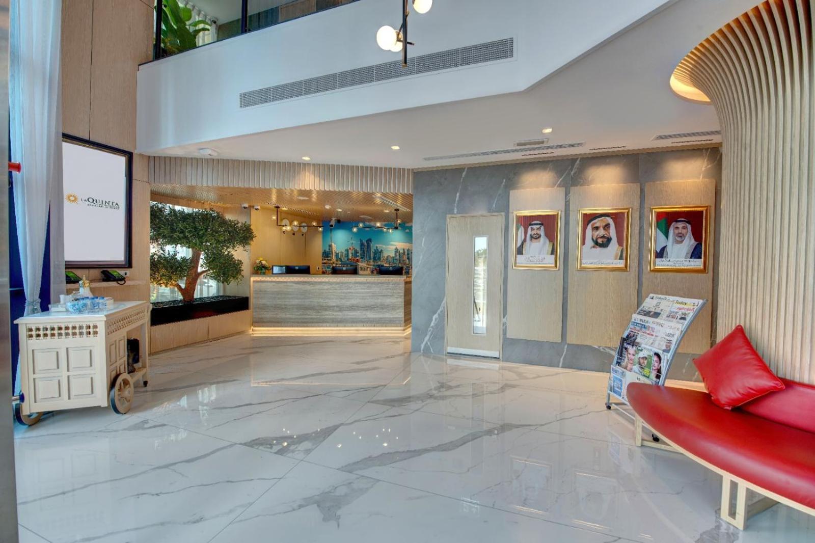 La Quinta By Wyndham Abu Dhabi Al Wahda Hotel Exterior photo