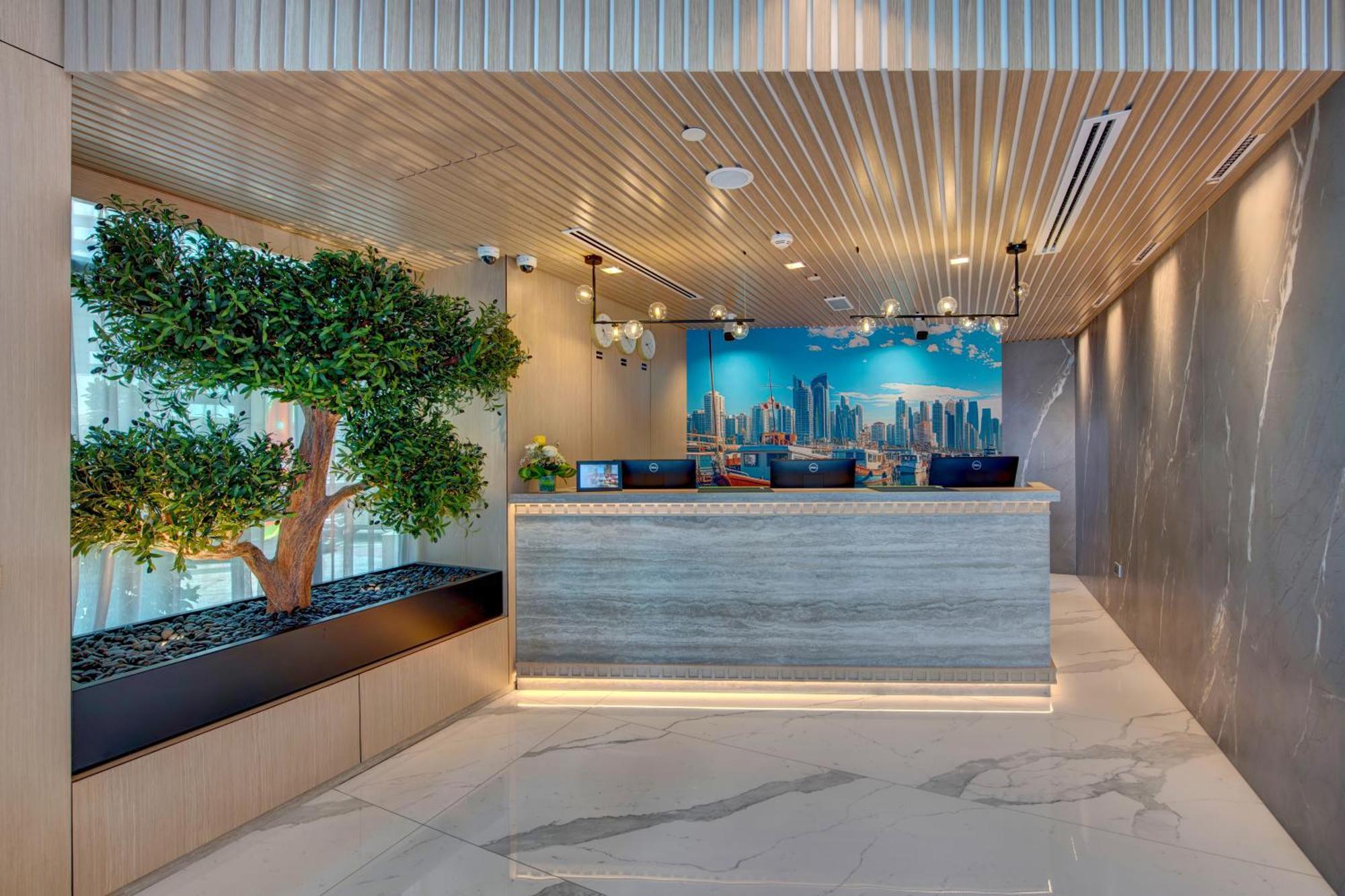 La Quinta By Wyndham Abu Dhabi Al Wahda Hotel Exterior photo