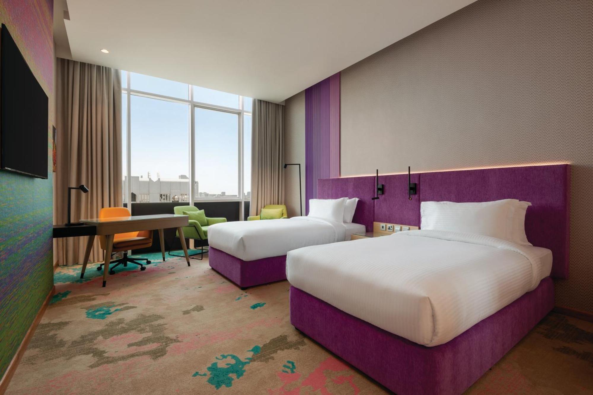 La Quinta By Wyndham Abu Dhabi Al Wahda Hotel Exterior photo