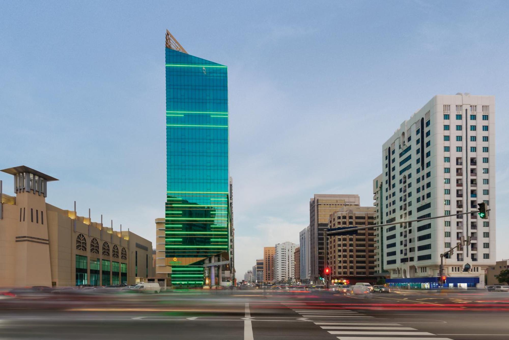 La Quinta By Wyndham Abu Dhabi Al Wahda Hotel Exterior photo